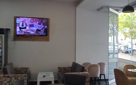 Shitet LOKAL ( njesi sherbimi) ne Rr e Dibres!