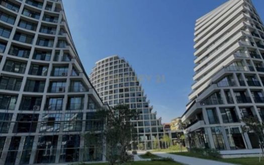 Jepet me qira ambjent per zyra tek Lake View residences.