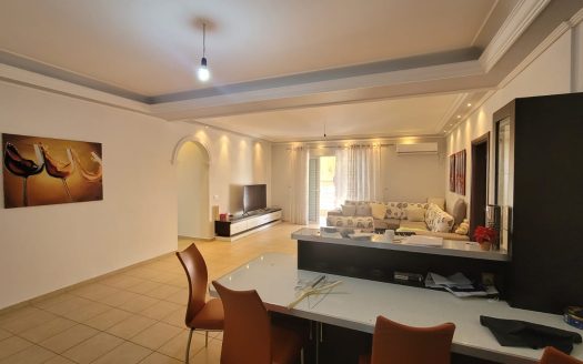 Shitet! Apartament 3+1+2 ne Sarande!