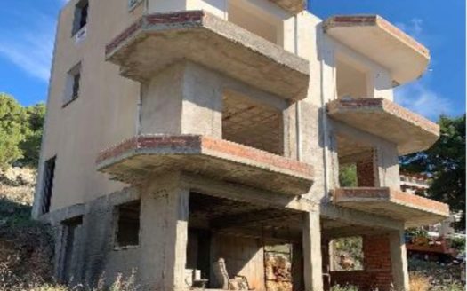 Shitet shtepi private ne Sarande.